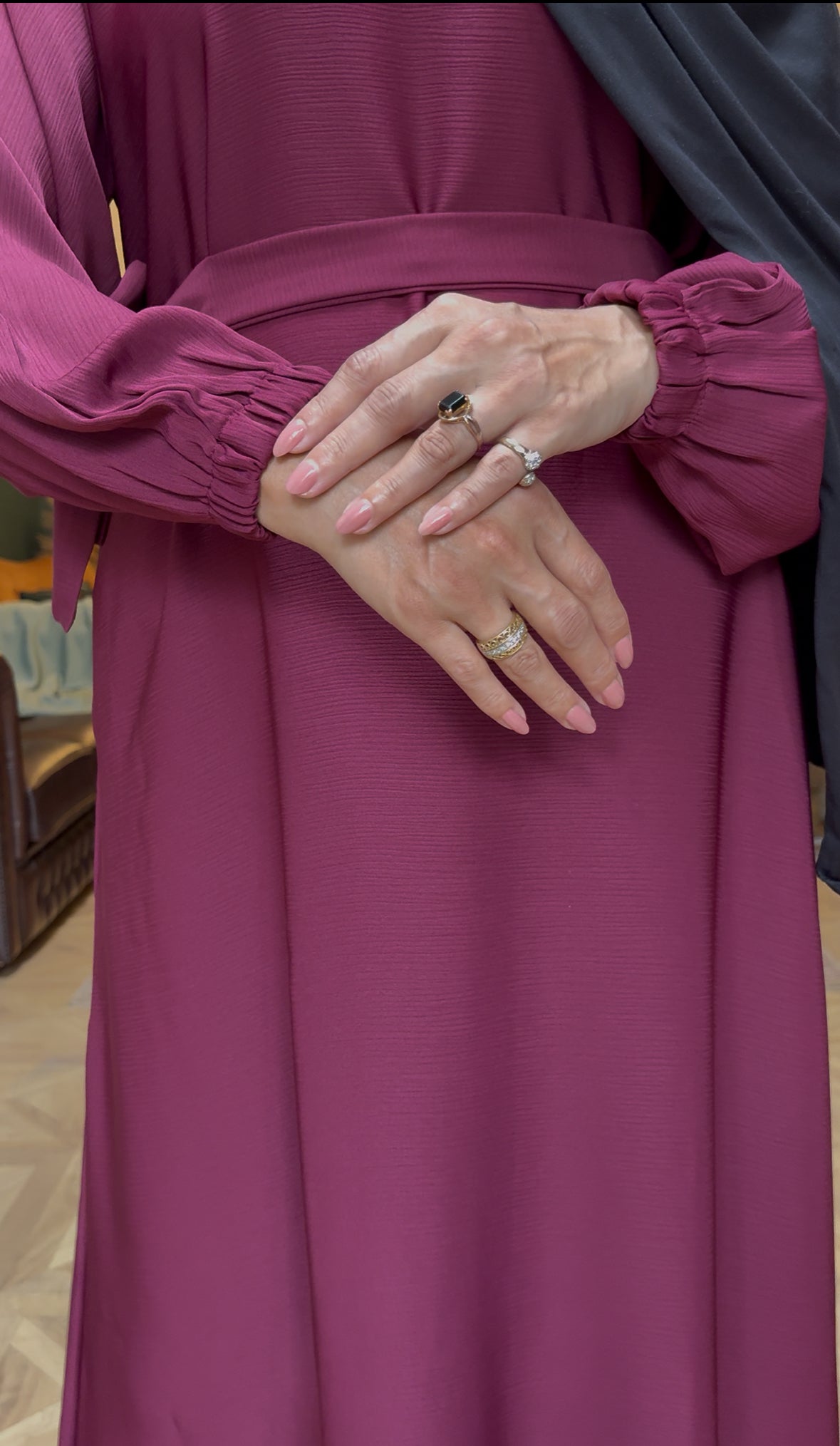 Burgundy classic closed abaya