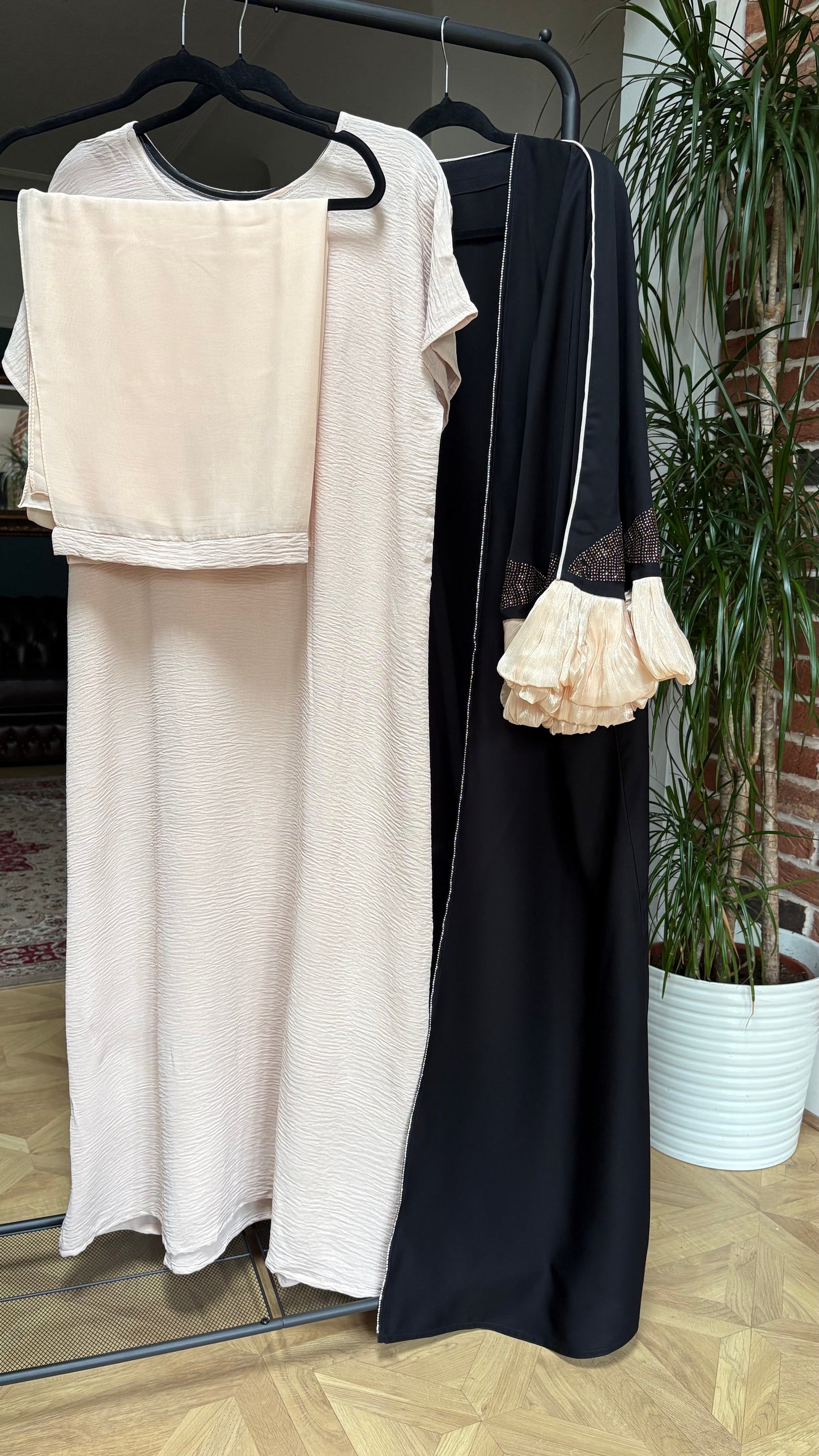 Layla Rouche 3/4 length sleeve