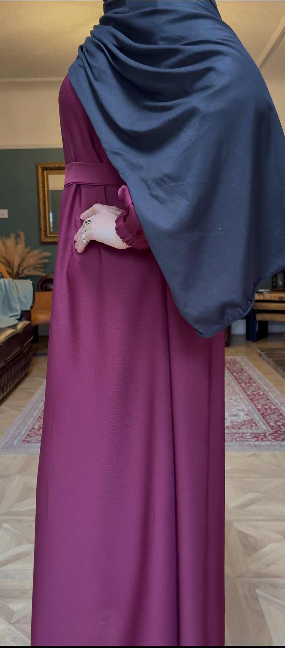 Burgundy classic closed abaya