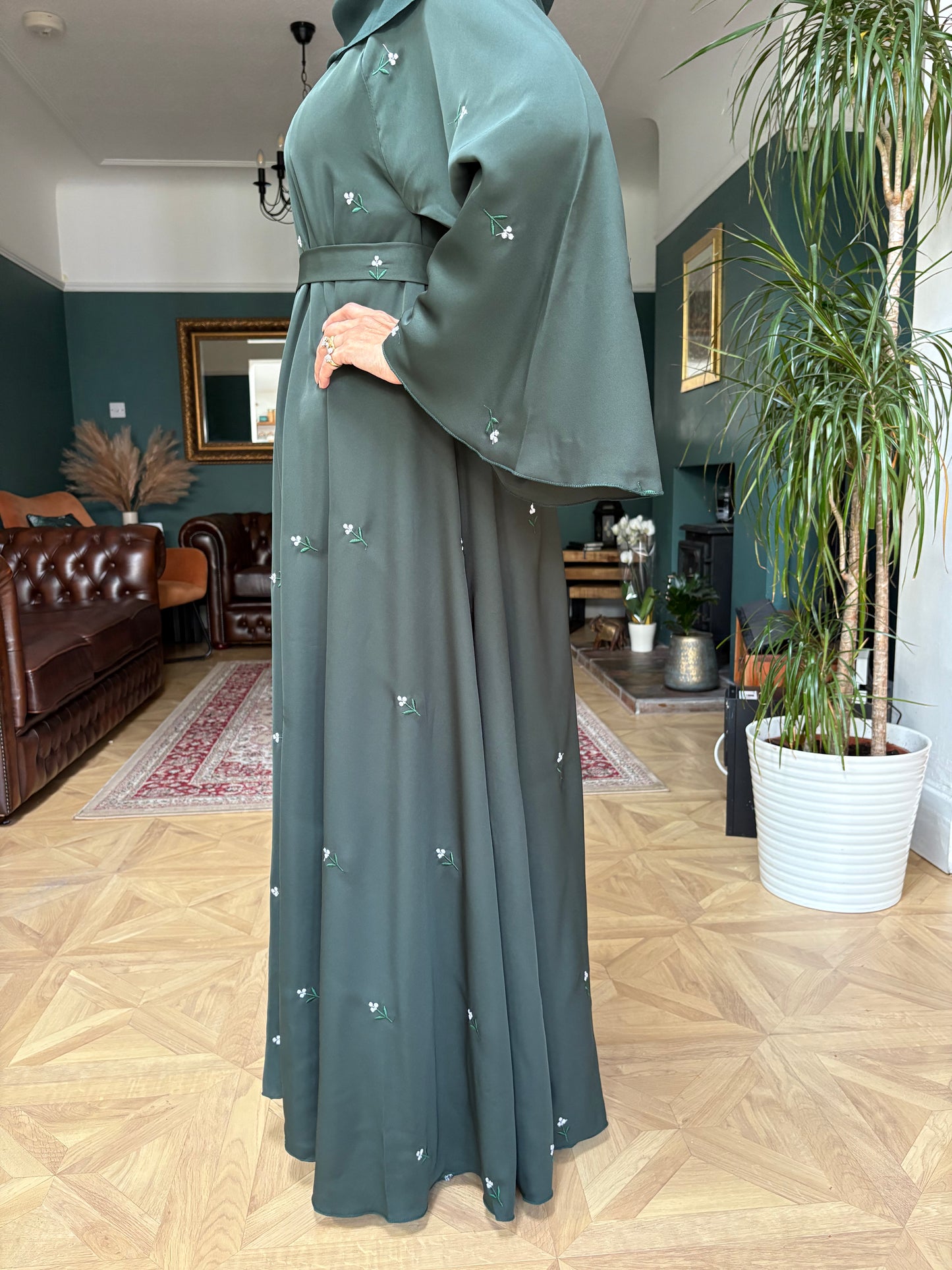 Sarah Abaya - bottle green