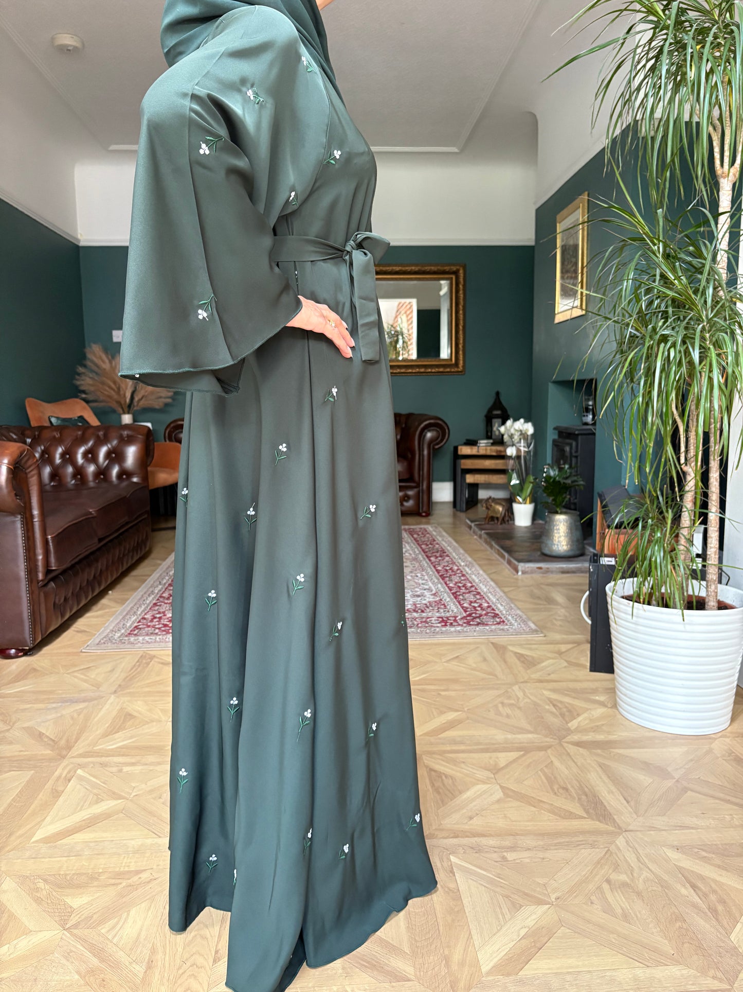 Sarah Abaya - bottle green